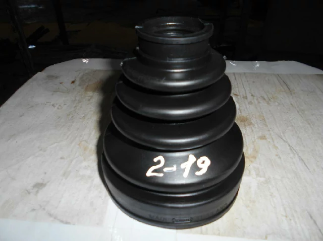 ПЫЛЬНИК ГРАНАТ (ШРУСА) TOYOTA LAND CRUISER PRADO 2003–2010