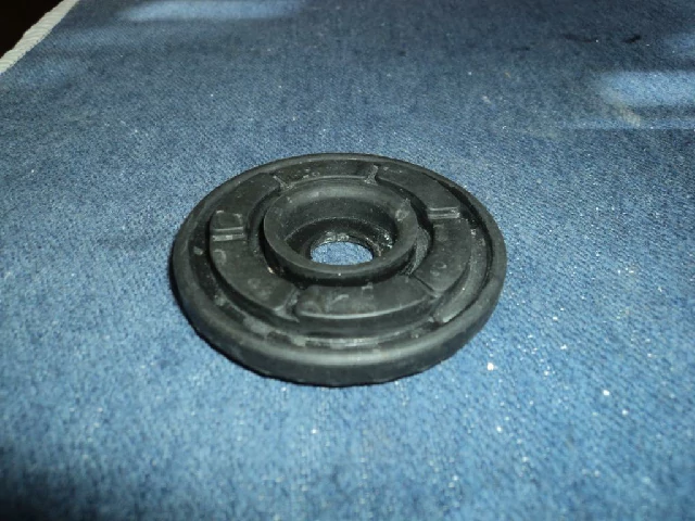 ПОДУШКА МОСТА TOYOTA LAND CRUISER 1998–2007