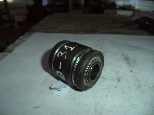 ВТУЛКА (САЙЛЕНТБЛОК) ПОДВЕСКИ LEXUS RX300 1999–2007