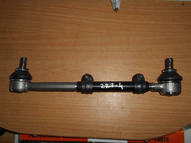 ТЯГА РУЛЕВАЯ TOYOTA HILUX 1997–2004