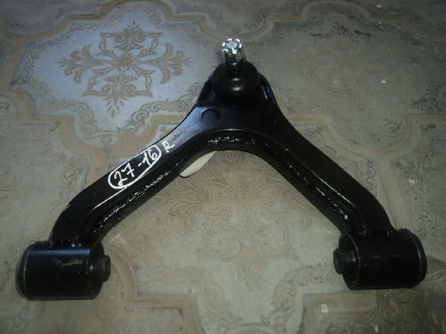 РЫЧАГ (ЧАШКА) TOYOTA HILUX 2005–2014