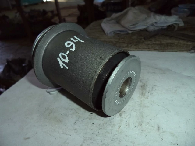 ВТУЛКА (САЙЛЕНТБЛОК) ПОДВЕСКИ TOYOTA 4RUNNER 2003–2009
