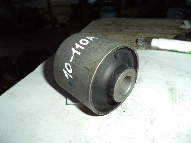 ВТУЛКА (САЙЛЕНТБЛОК) ПОДВЕСКИ TOYOTA LAND CRUISER 1998–2006