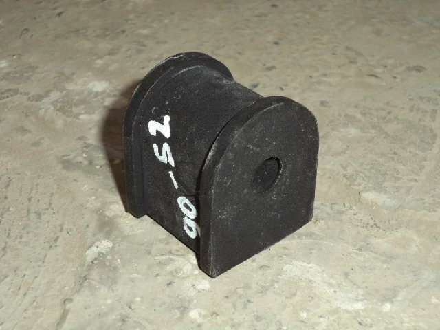 ВТУЛКА (САЙЛЕНТБЛОК) ПОДВЕСКИ LEXUS RX300 2004–2010