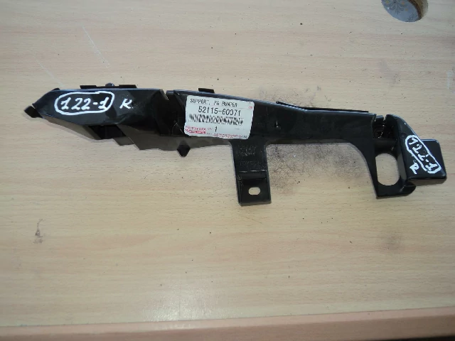 ОПОРА БАМПЕРА TOYOTA LAND CRUISER PRADO 2003–2006
