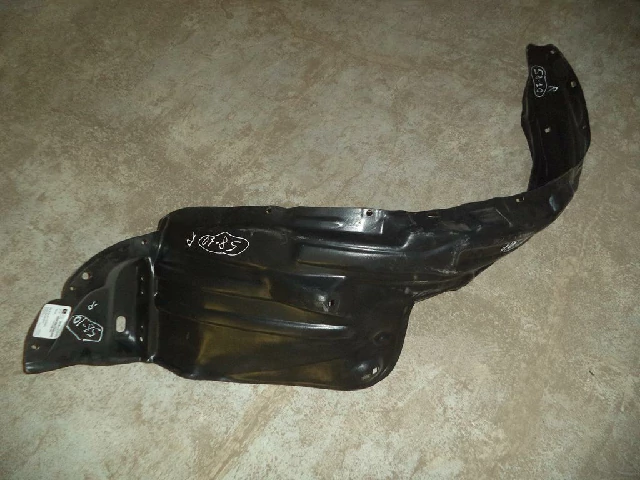 ПОДКРЫЛЬНИК TOYOTA HILUX 2011–2014