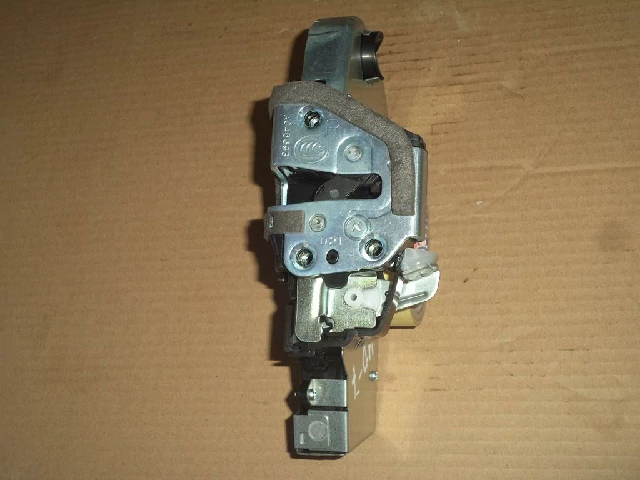 ЗАМОК ДВЕРИ TOYOTA LAND CRUISER PRADO 2003–2014