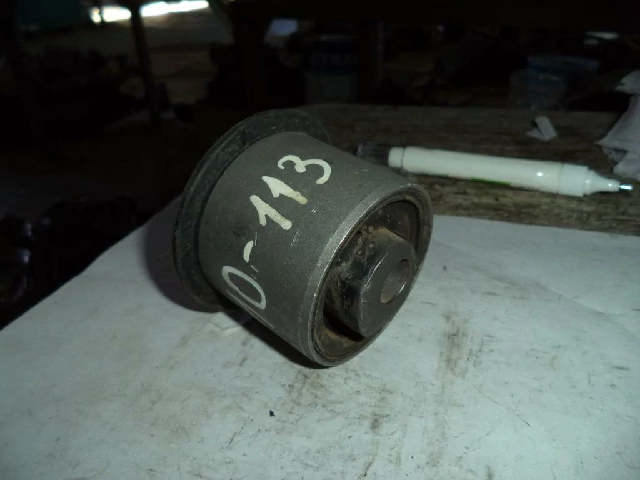 ВТУЛКА (САЙЛЕНТБЛОК) ПОДВЕСКИ VOLKSWAGEN TOUAREG 2003–2010