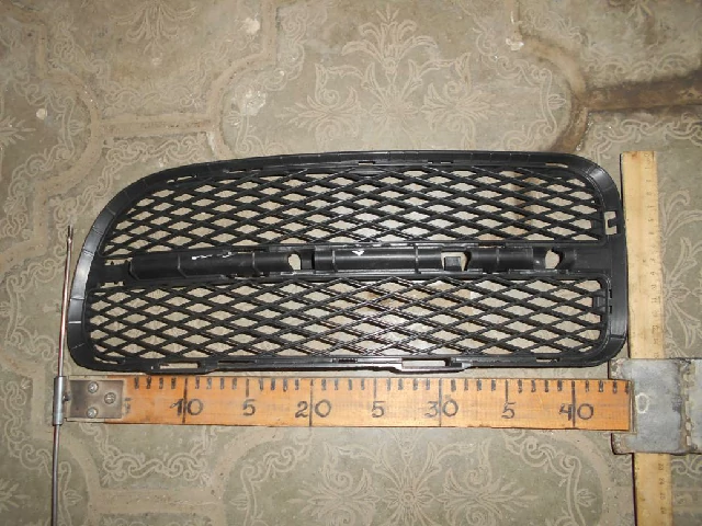 СЕТКА БАМПЕРА VOLKSWAGEN TOUAREG 2003–2006