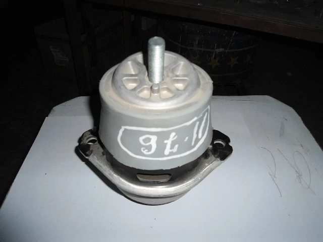 ПОДУШКА ДВИГАТЕЛЯ, КОРОБКИ VOLKSWAGEN TOUAREG 2003–2010