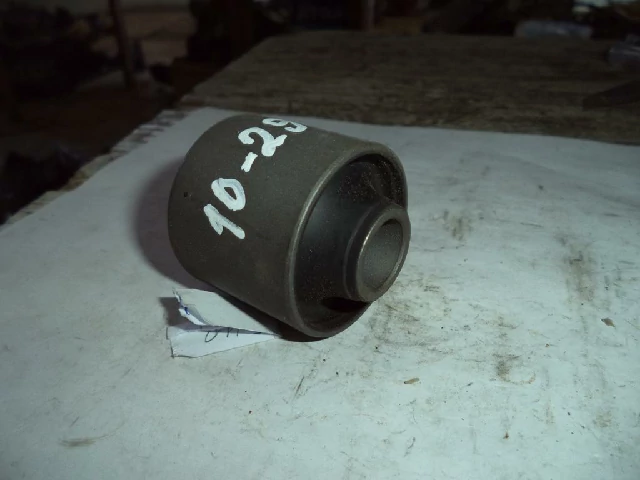 ВТУЛКА (САЙЛЕНТБЛОК) ПОДВЕСКИ TOYOTA MARK 2 1992–1995